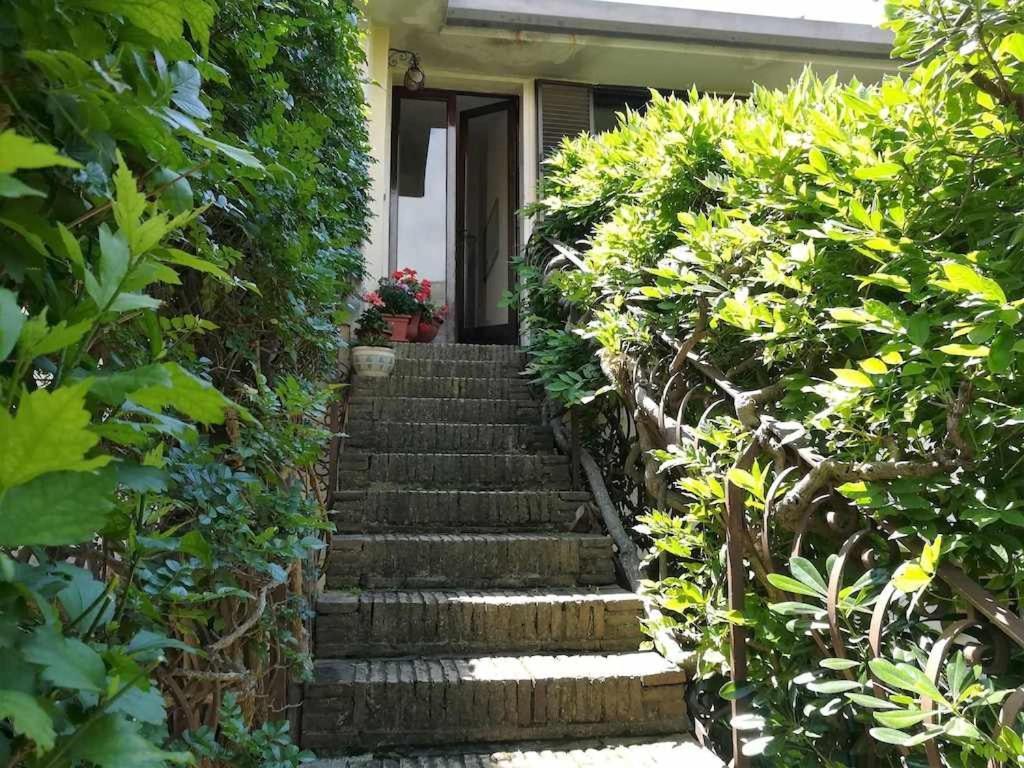 フォルミアCasa Dinky Attico Con Terrazza Vista Mareアパートメント エクステリア 写真