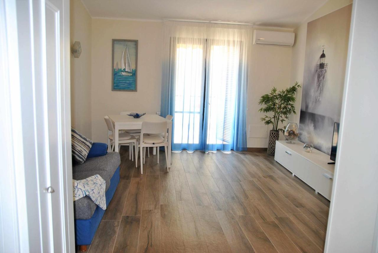 フォルミアCasa Dinky Attico Con Terrazza Vista Mareアパートメント エクステリア 写真